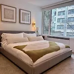 Private Beautiful Townhome W Zen Garden