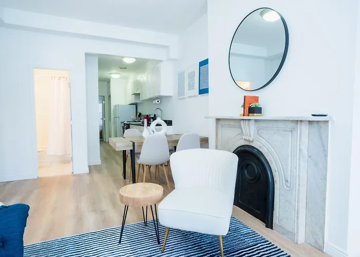 1435-4 I 3 Bedrooms 2Bath W D Prime Upper East