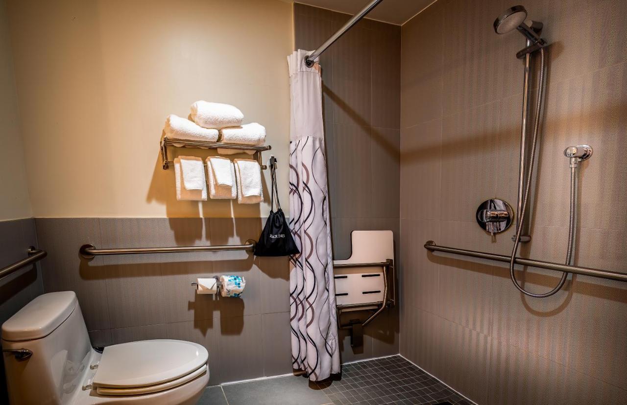 Hotel La Quinta By Wyndham Time Square South 3*