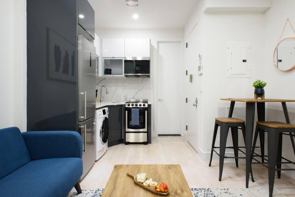 Apartment 78-4b New Quality 1br W&d In Unit Skylights New York