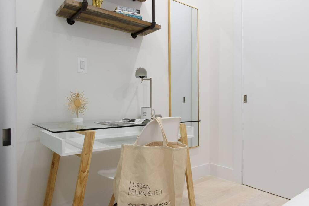 Apartment 78-4b New Quality 1br W&d In Unit Skylights *
