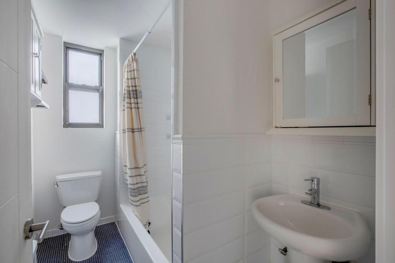 Midtown 2br W Elevator Wd Nr Park Nyc-1248