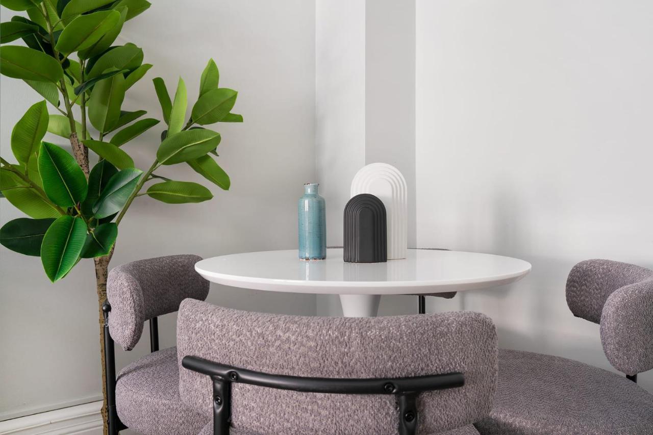 73-201 New 1br 1bth Uws Doorman Gym New York