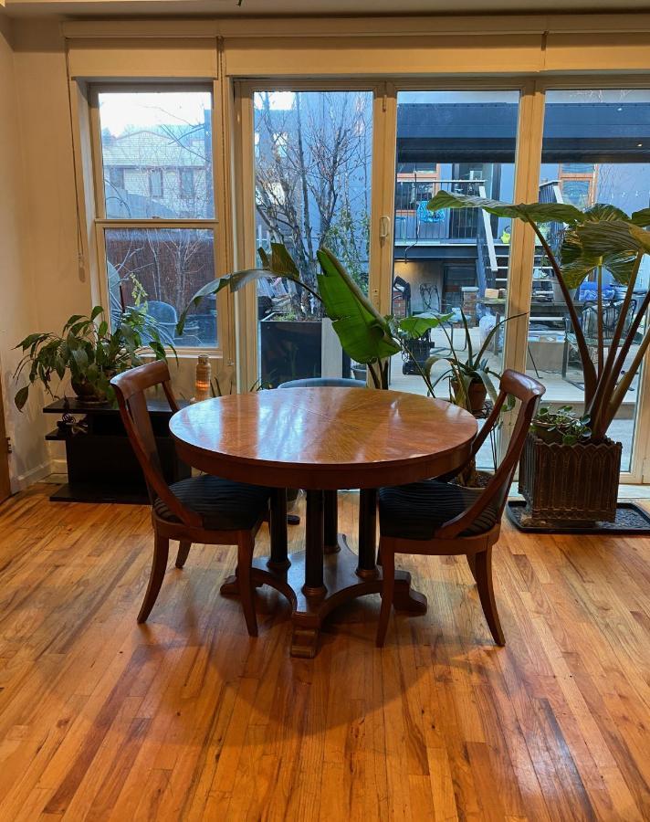 Carriage House Williamsburg Brooklyn Nyc Huge Studio Apartment New York