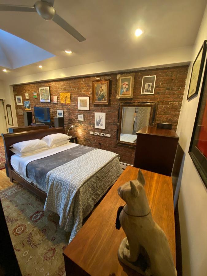 Carriage House Williamsburg Brooklyn Nyc Huge Studio Apartment New York