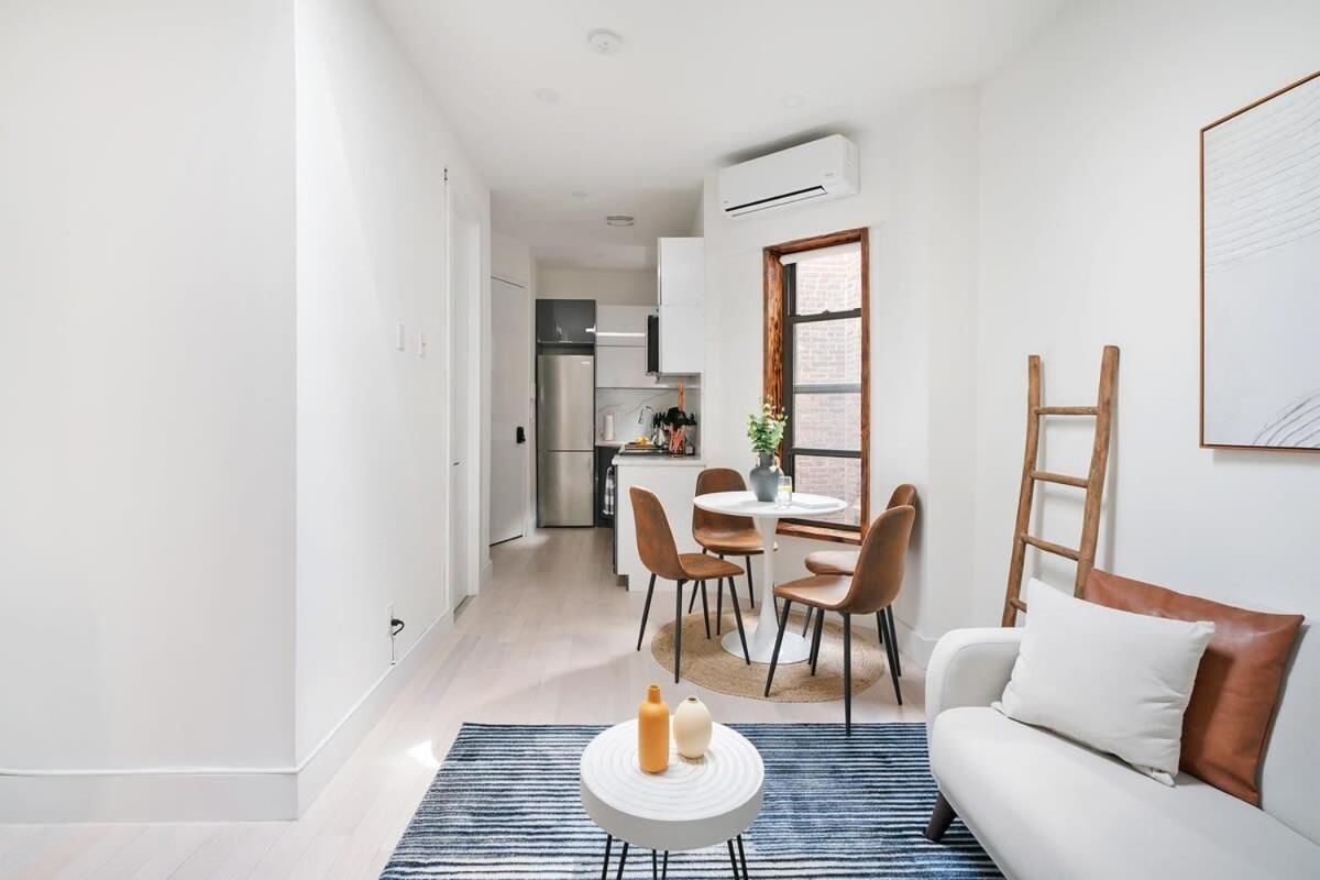 48-5rw 1br In Midtown West W D Apartment