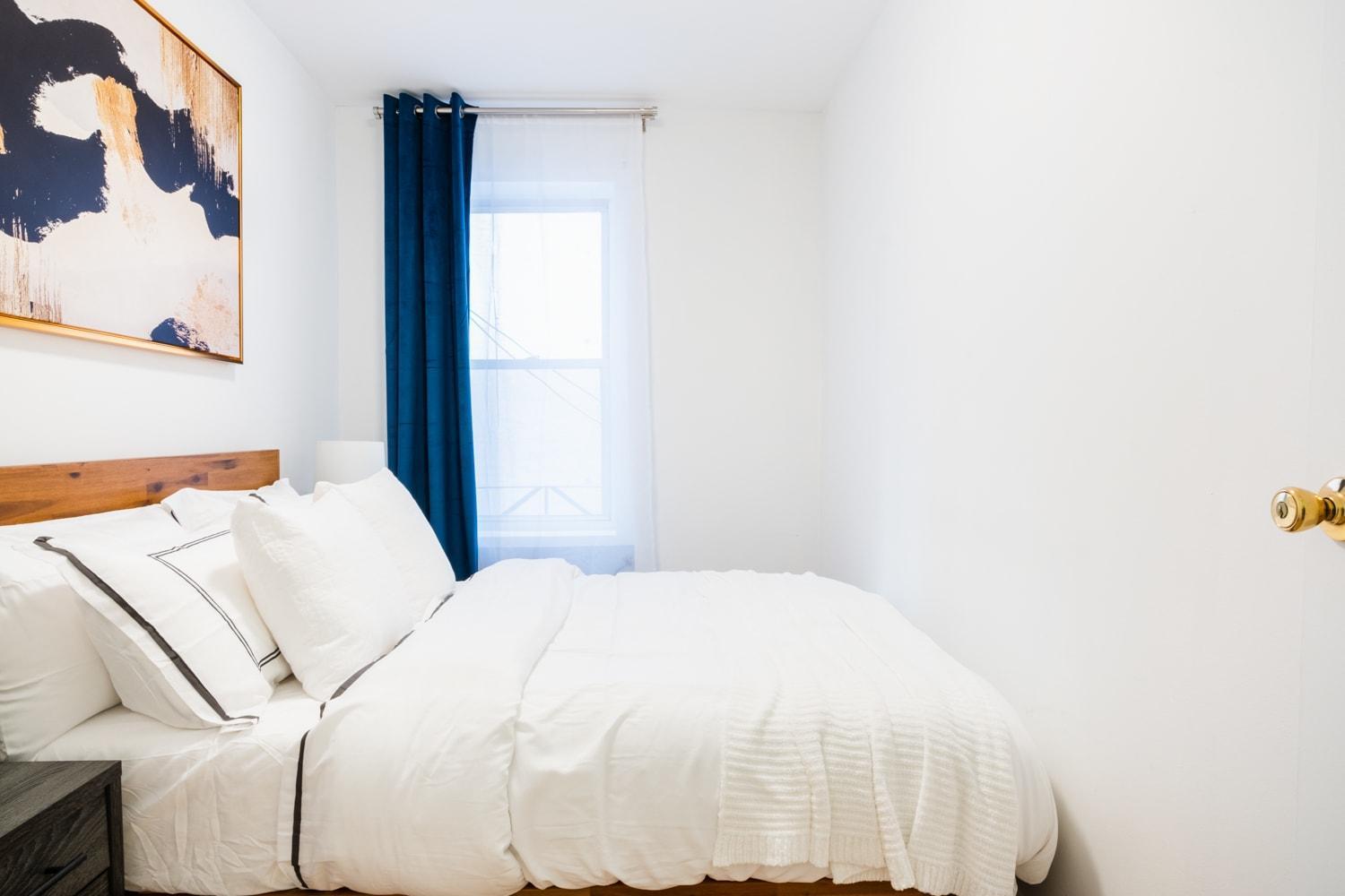 1435-4 I 3 Bedrooms 2bath W D Prime Upper East