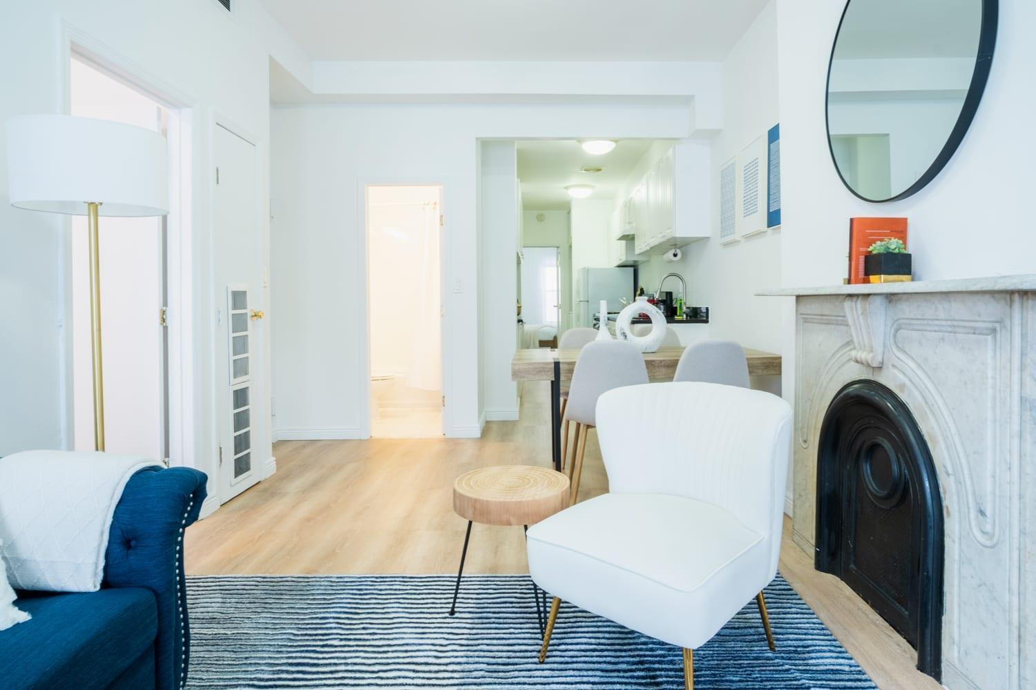 1435-4 I 3 Bedrooms 2bath W D Prime Upper East *