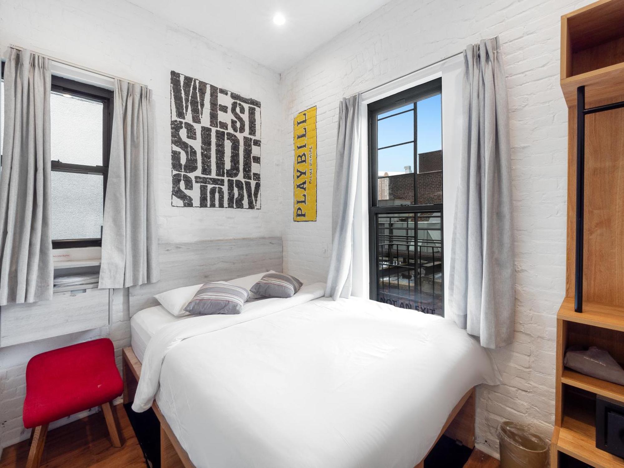 Behome By Luxurban Hotel 3*