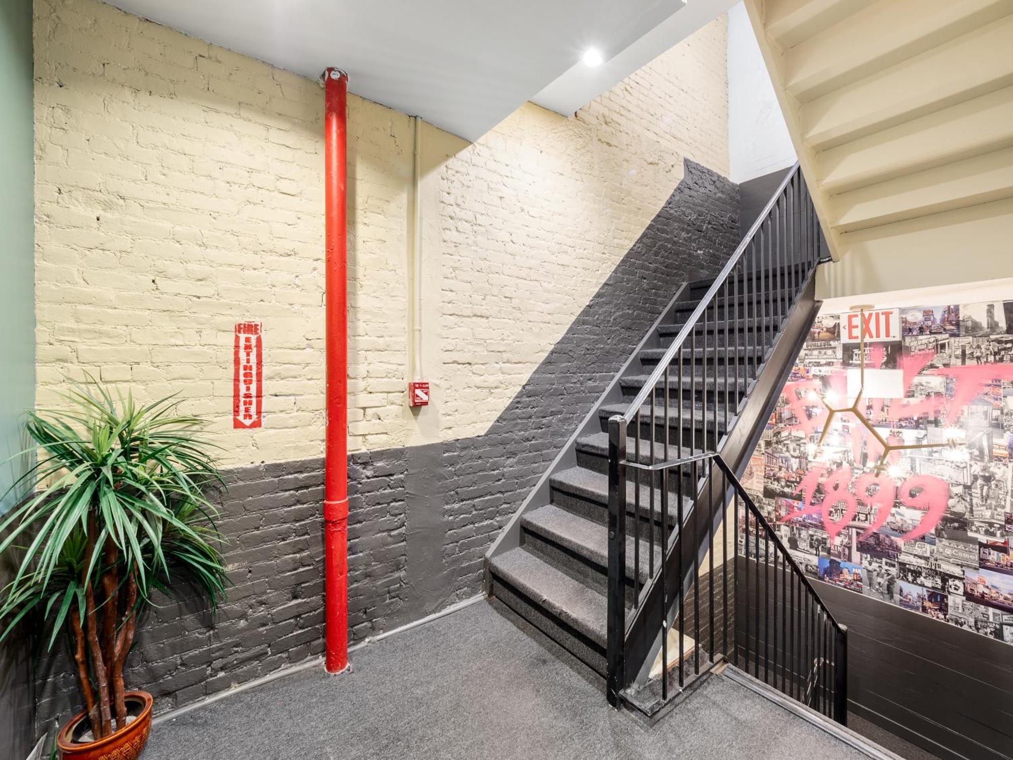 Behome By Luxurban Hotel