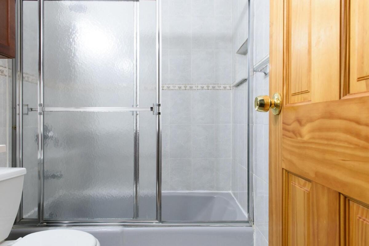 26-2b Gramercy Large 1br Wd In Unit Courtyard Apartment