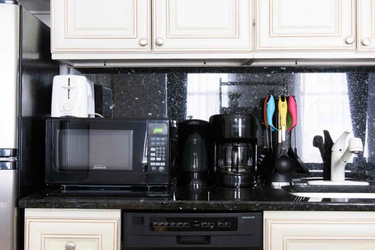 26-2b Gramercy Large 1br Wd In Unit Courtyard Apartment