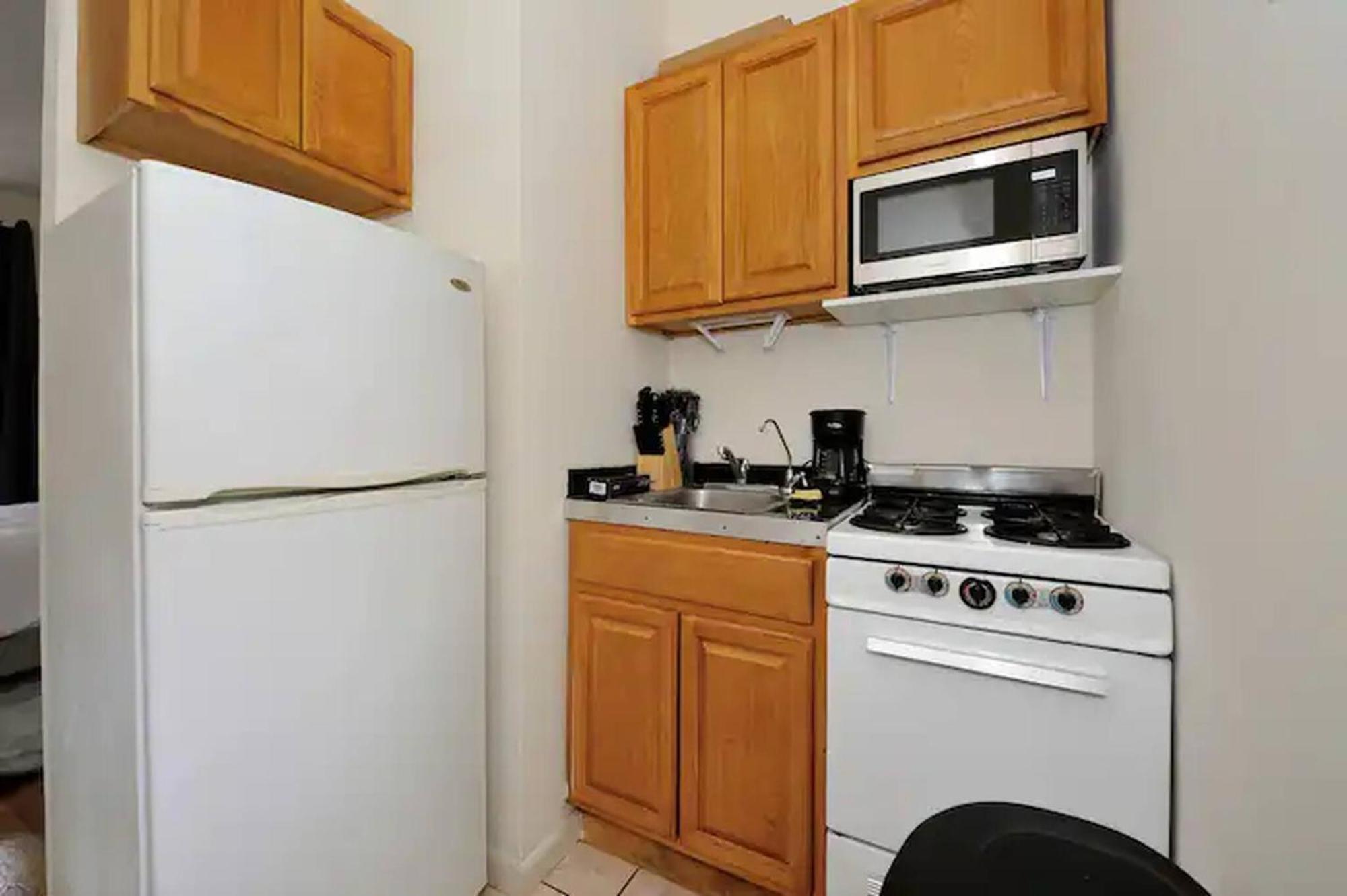 Cozy Studio Steps To Central Park Upper E Side Apartment *