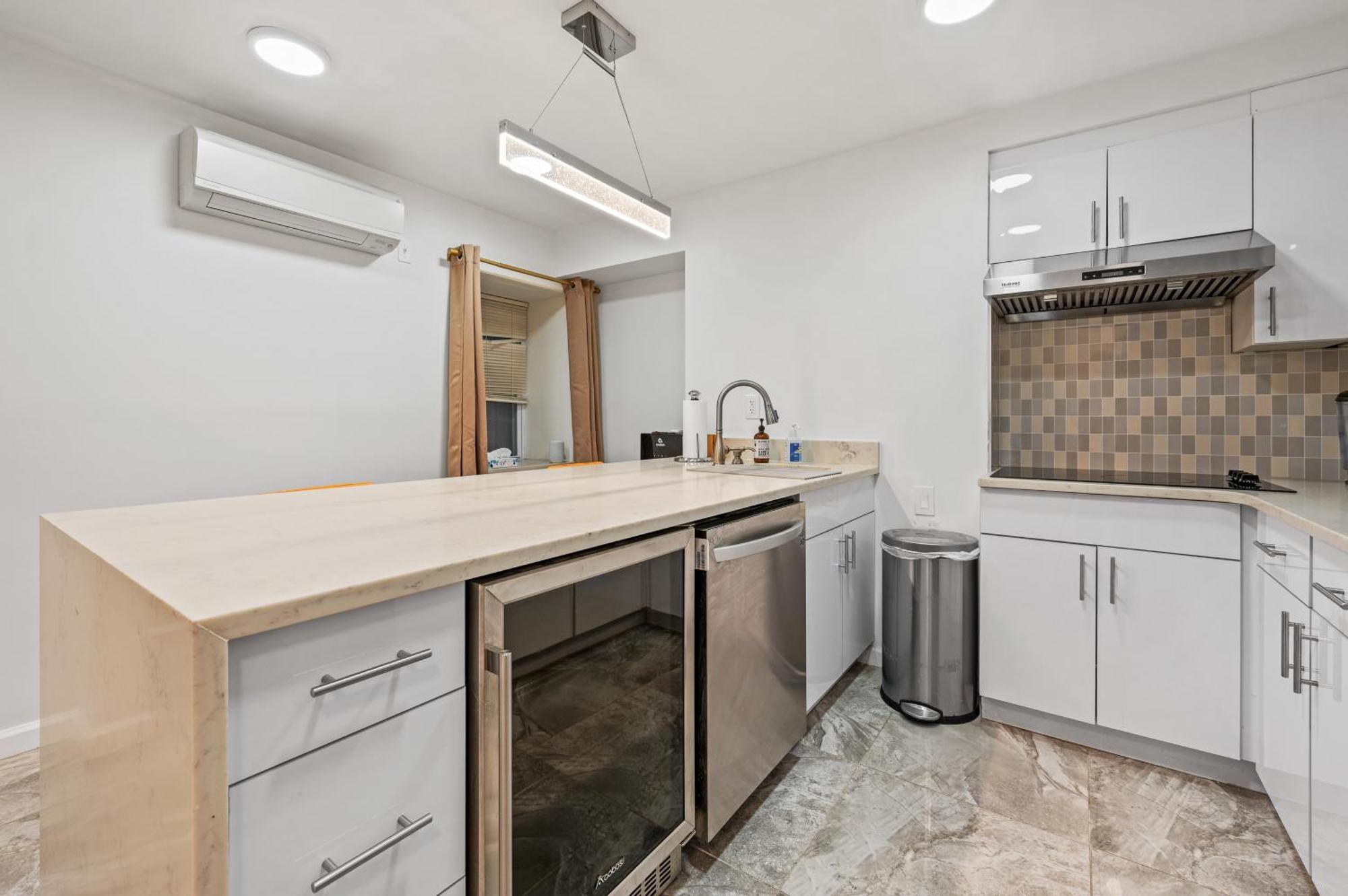 Active Park East 3bedrooms 2 Bathrooms 1700 Sf Hotel *