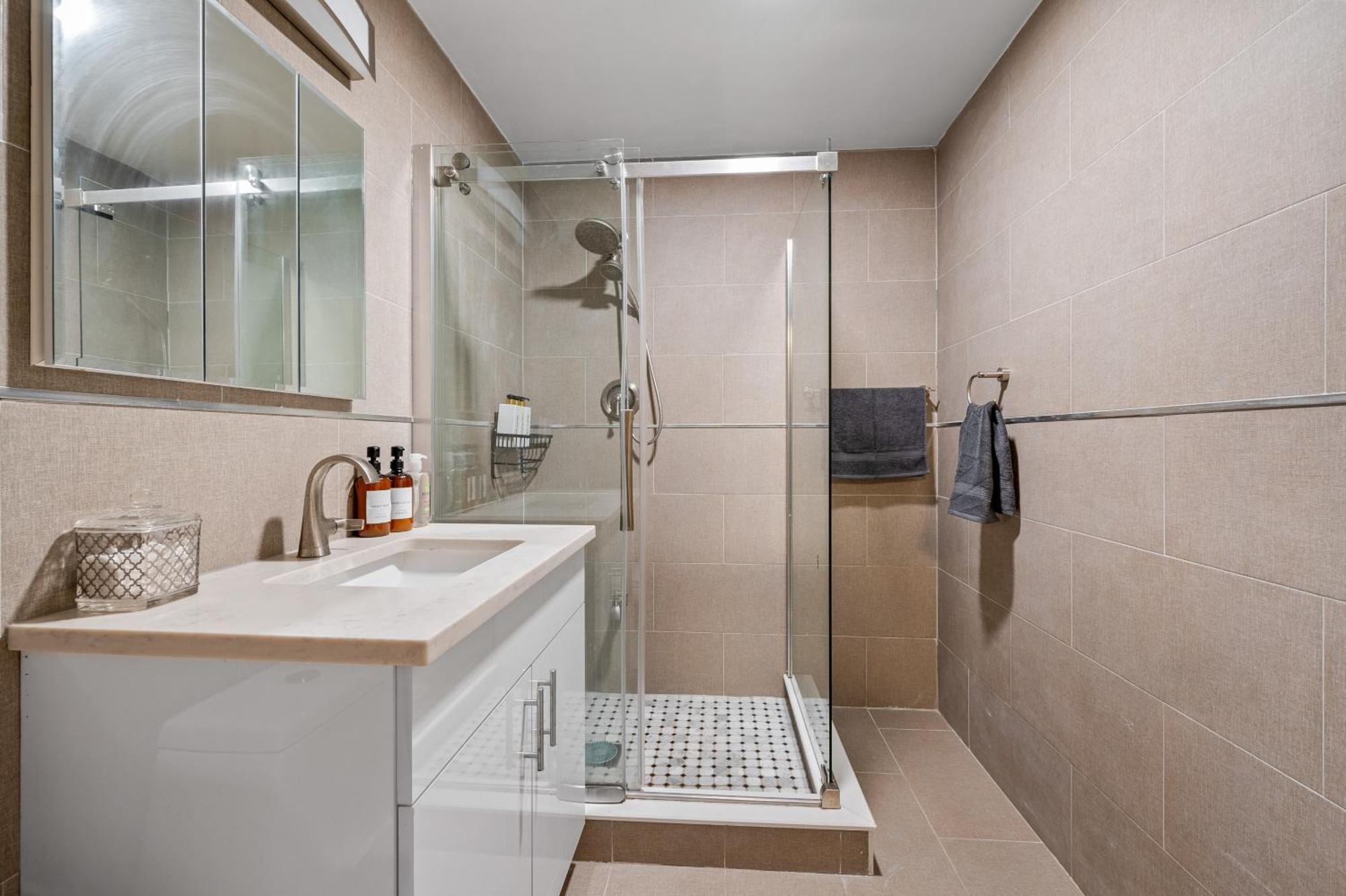 Active Park East 3bedrooms 2 Bathrooms 1700 Sf New York