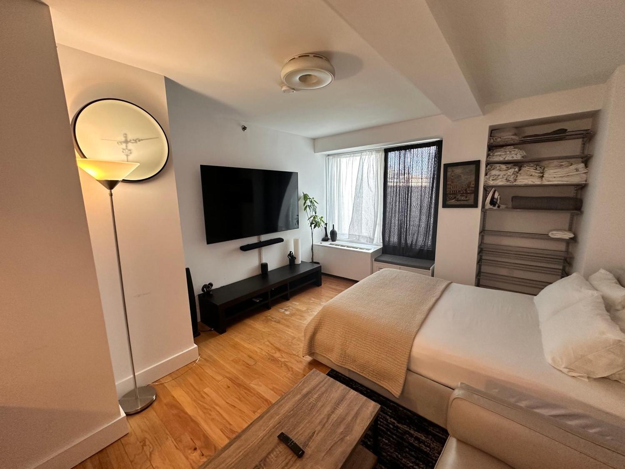 Apartment Modern Studio With Private Bathroom And Kitchen *