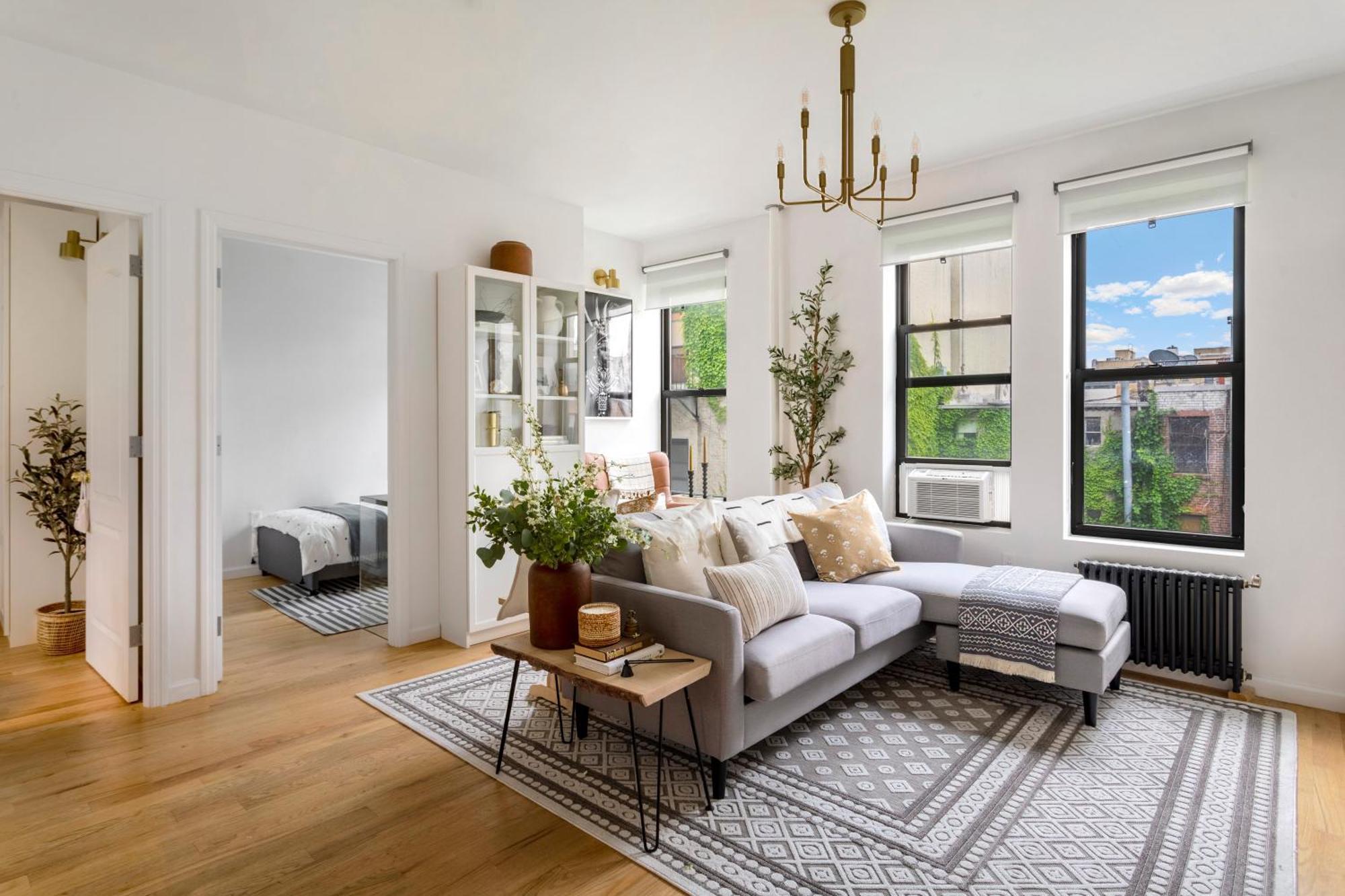 Bright Designer In Historic Harlem, 20 Minutes From Times Square! New York