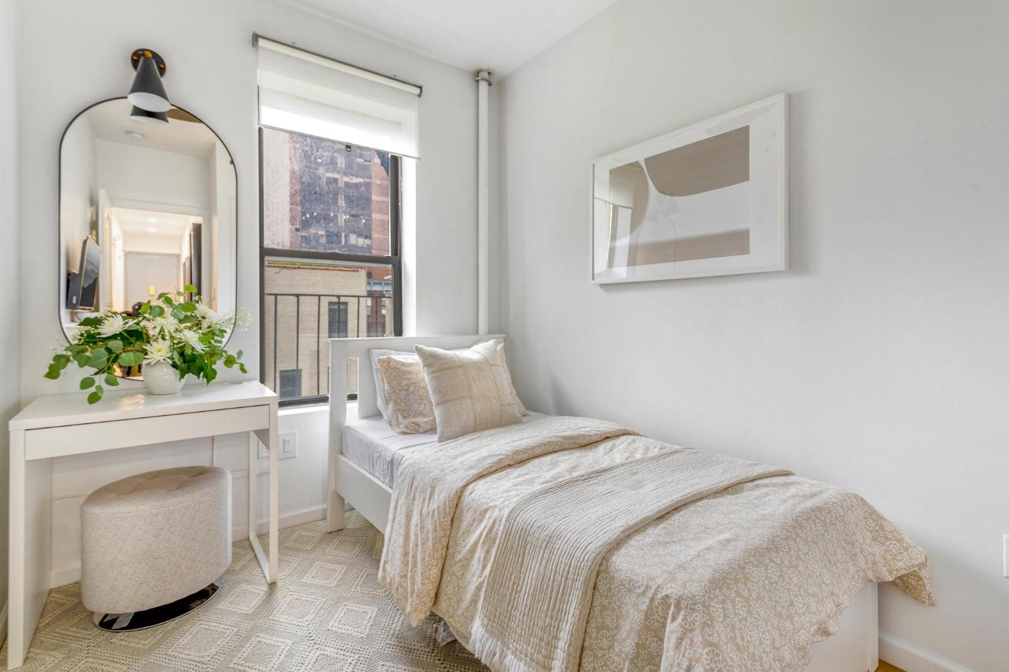 Bright Designer In Historic Harlem, 20 Minutes From Times Square! Apartment