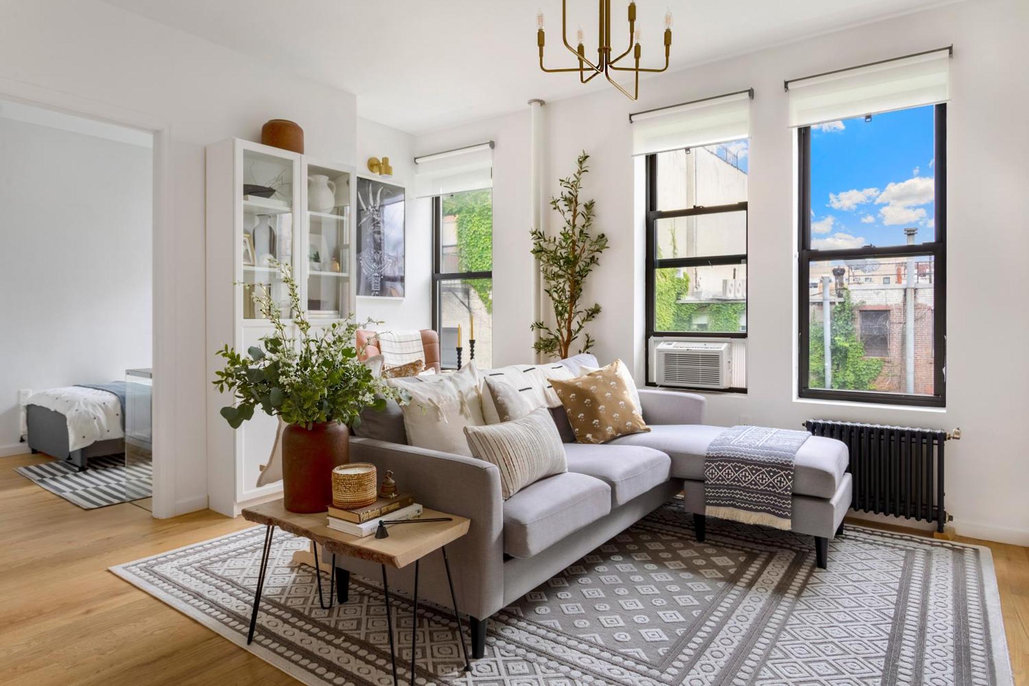 Bright Designer In Historic Harlem, 20 Minutes From Times Square! * New York