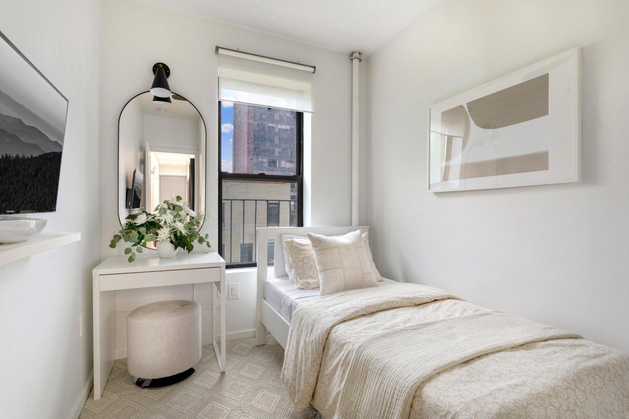 Bright Designer In Historic Harlem, 20 Minutes From Times Square! * New York