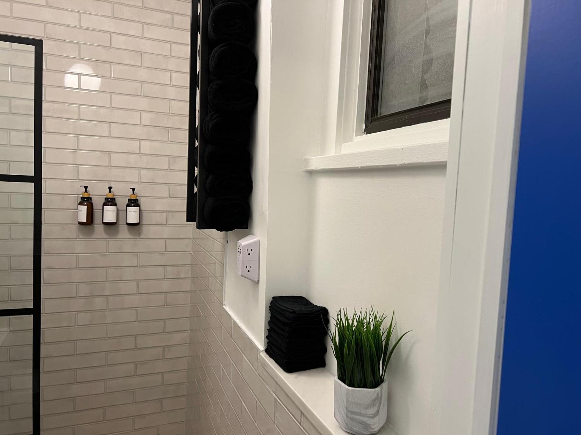 Park Slope Pvt 2 Bedroom Apartment