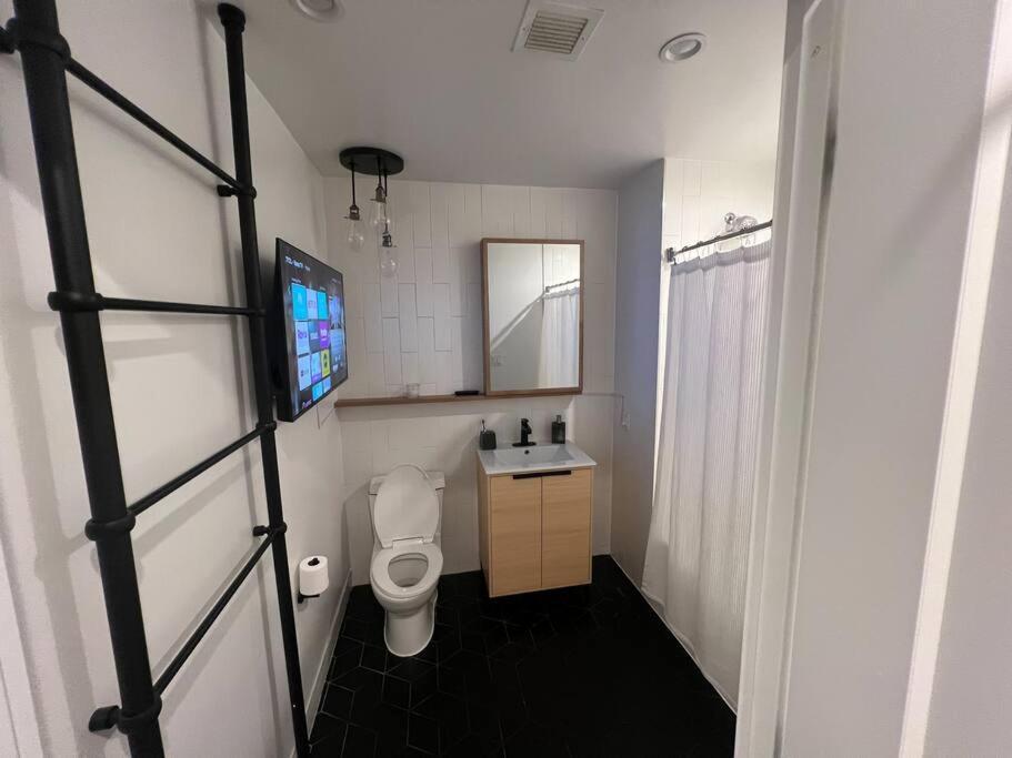 Beautiful 1 Bedroom New York
