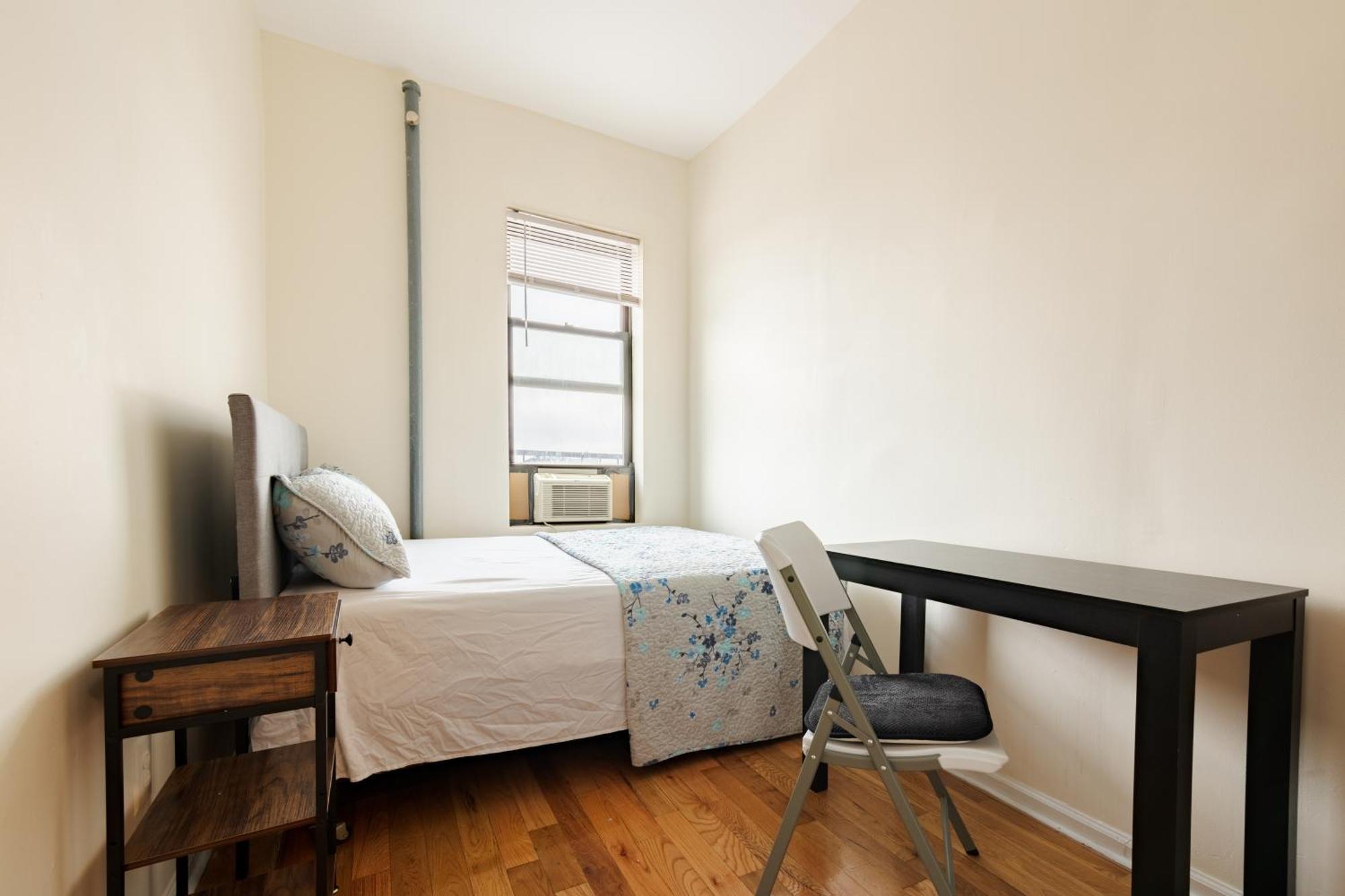 Guest house Empire Blvd