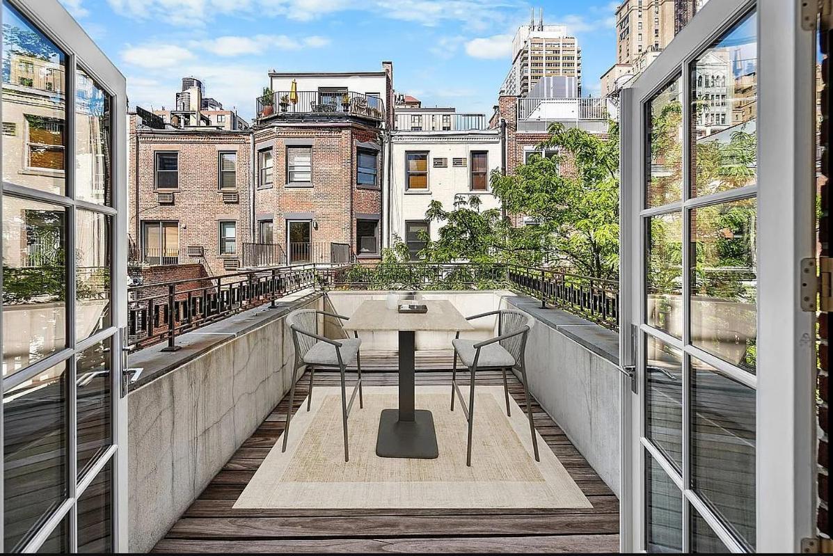 The Mansion On 70th