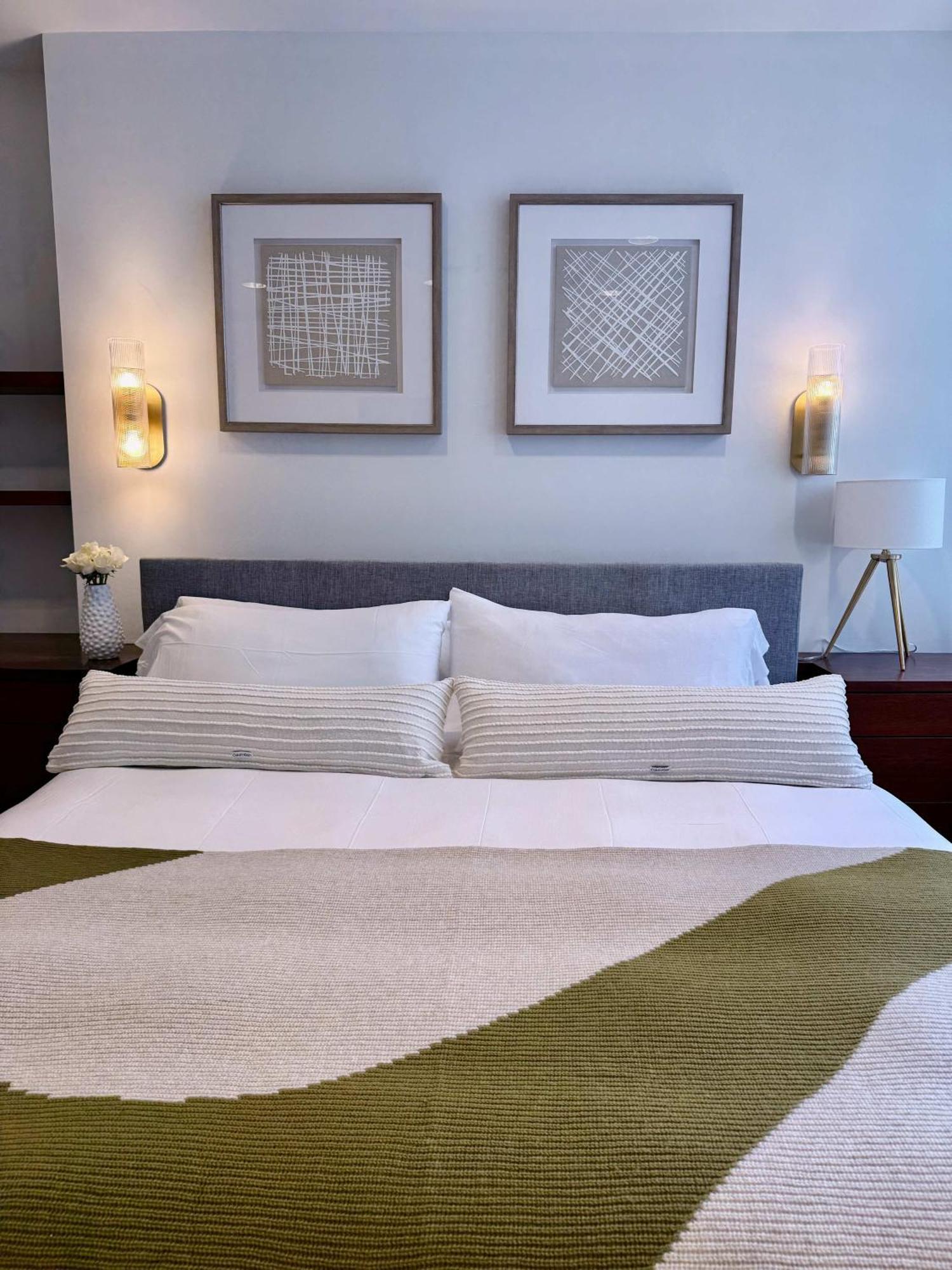 Private Beautiful Townhome W Zen Garden Holiday home