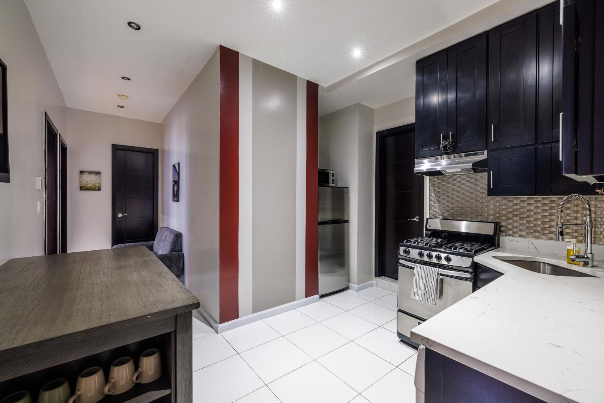 Enjoy The Easy Access Of Uws Apartment New York