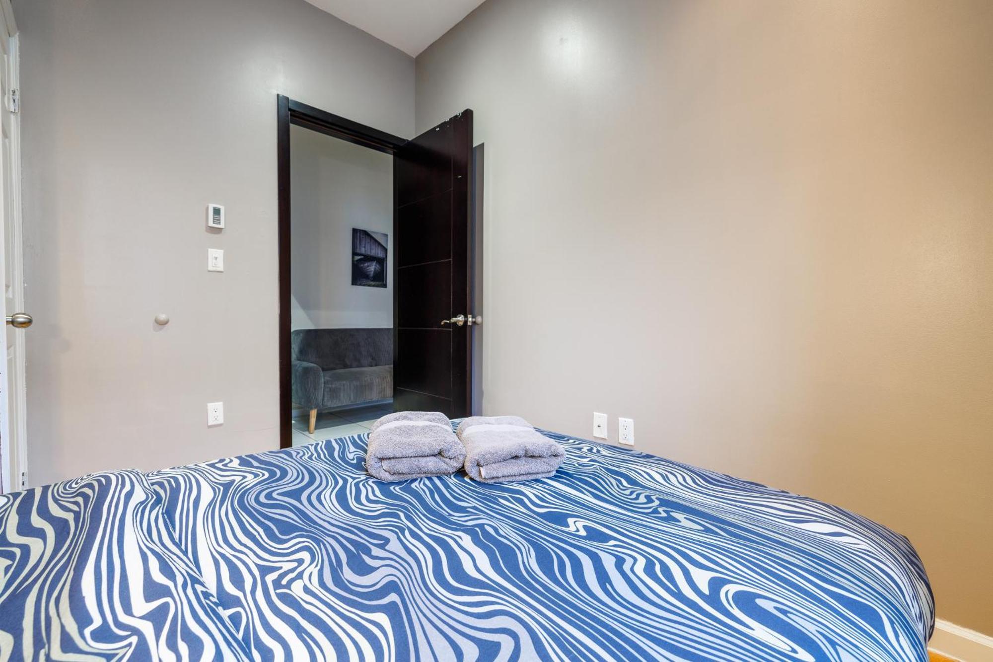 Enjoy The Easy Access Of Uws Apartment *