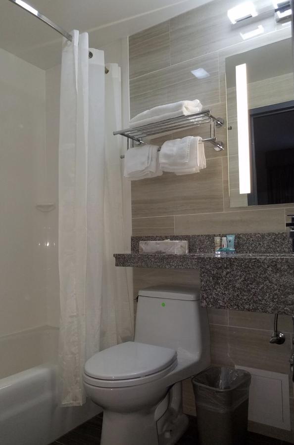 Hotel Wingate By Wyndham Jamaica Ny/ Airtrain Jfk New York