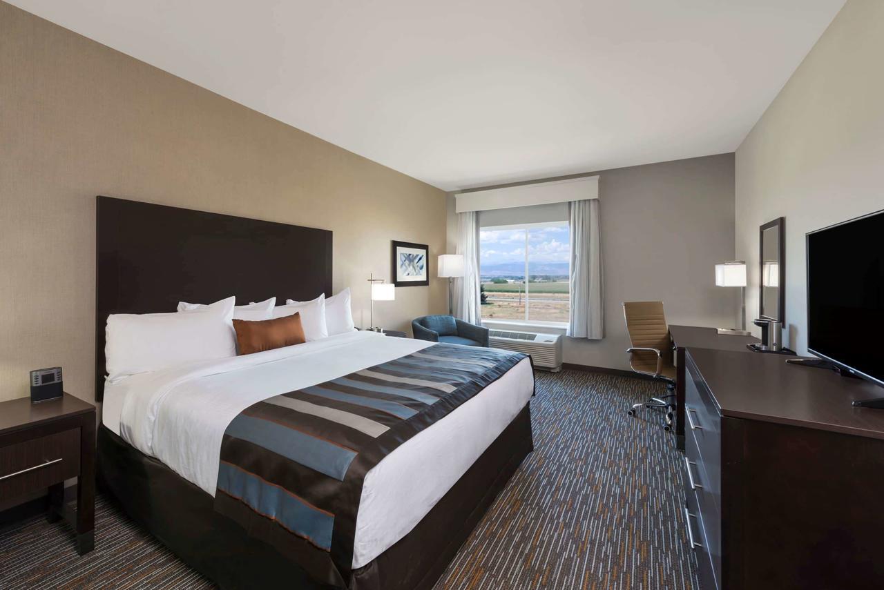 Wingate By Wyndham Jamaica Ny/ Airtrain Jfk