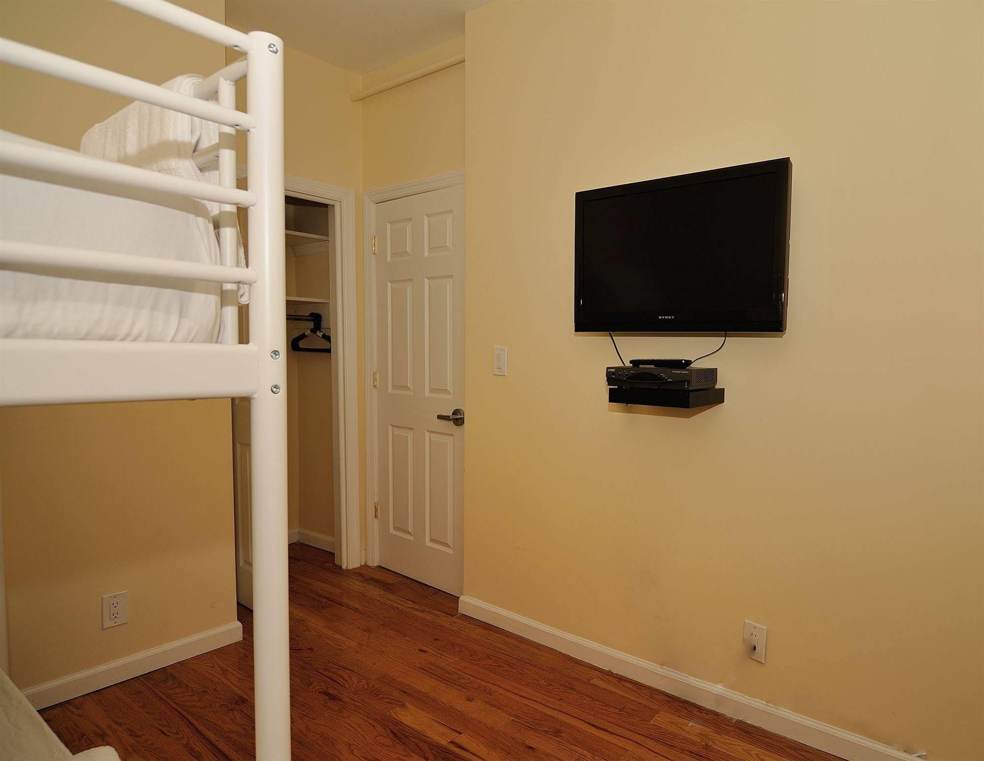 Hostel Rostel *