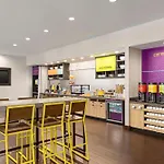 Home2 Suites Long Island City/Manhattan View