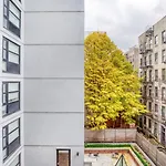 Les 1Br W Gym Doorman Wd Nr Park Nyc-1314