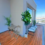 Modern One Bedroom - Large Private Terrace - Luxury Building - Williamsburg