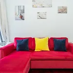 Charming 2-Bedroom Haven In Manhattan