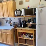 Large Room For 2 People Near Manhattan