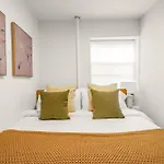 Stylish 3Br 2Ba East Village Apartment Steps From Tompkins Square Park