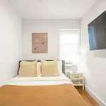 Stylish 3Br 2Ba East Village Apartment Steps From Tompkins Square Park
