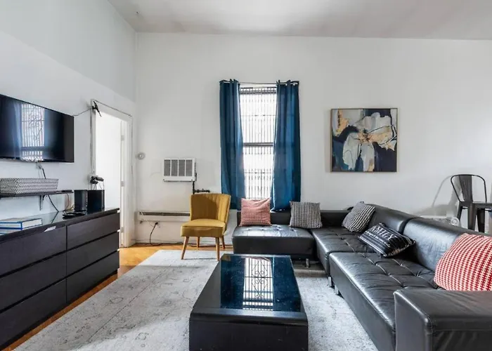 Majestic 3 Bedroom Apartment In Nyc!
