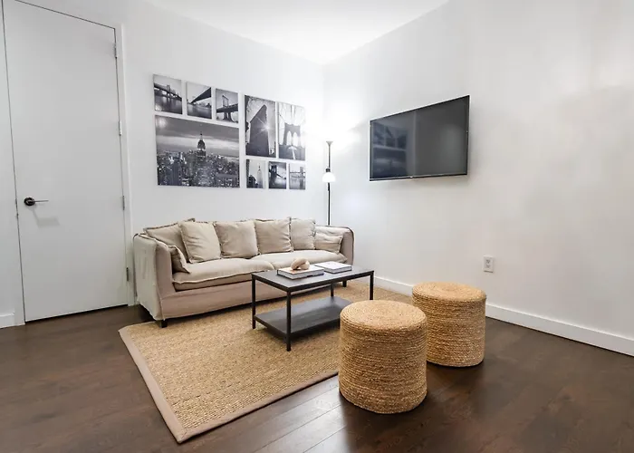 Outstanding & Cozy 4Bdr & 2Bth In Downtown Manhattan