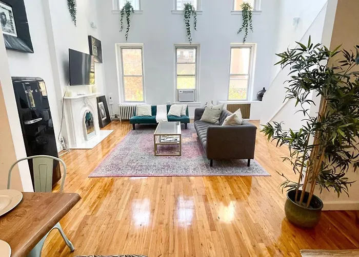 Gorgeous Extra Spacious Duplex Penthouse