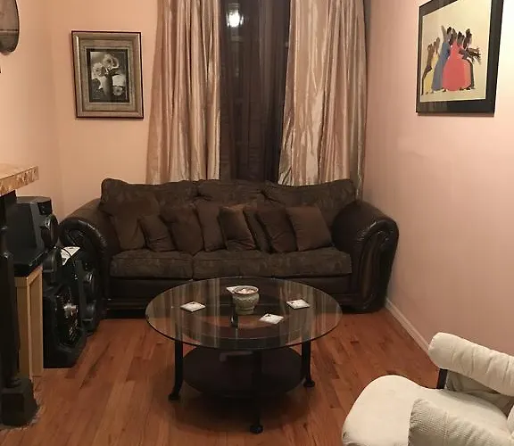Macon Modern Brownstone Suite
