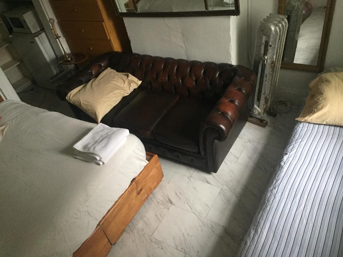 Private In Manhattan * New York