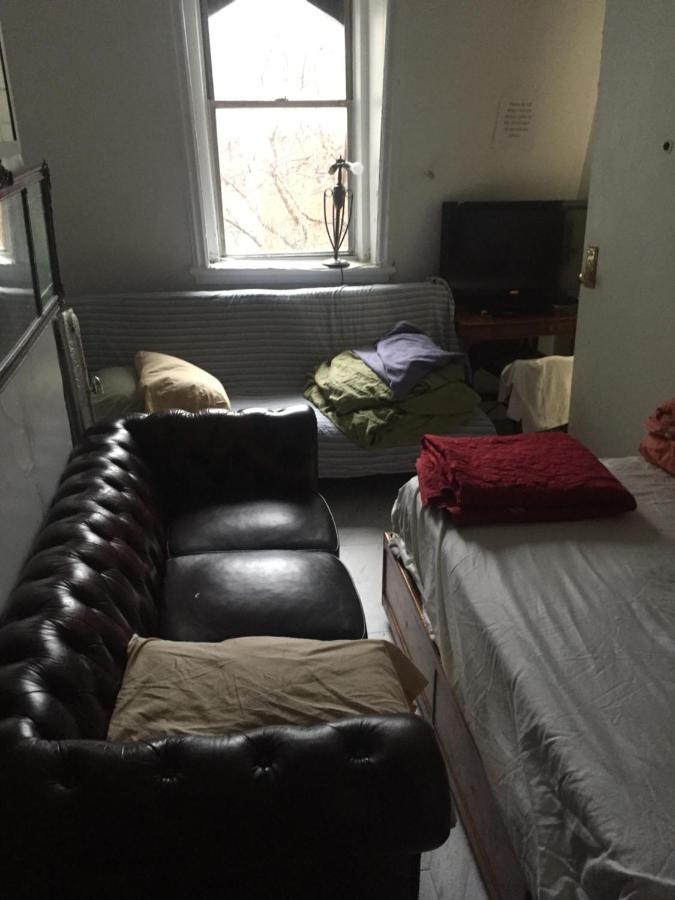 Guest house Private In Manhattan *