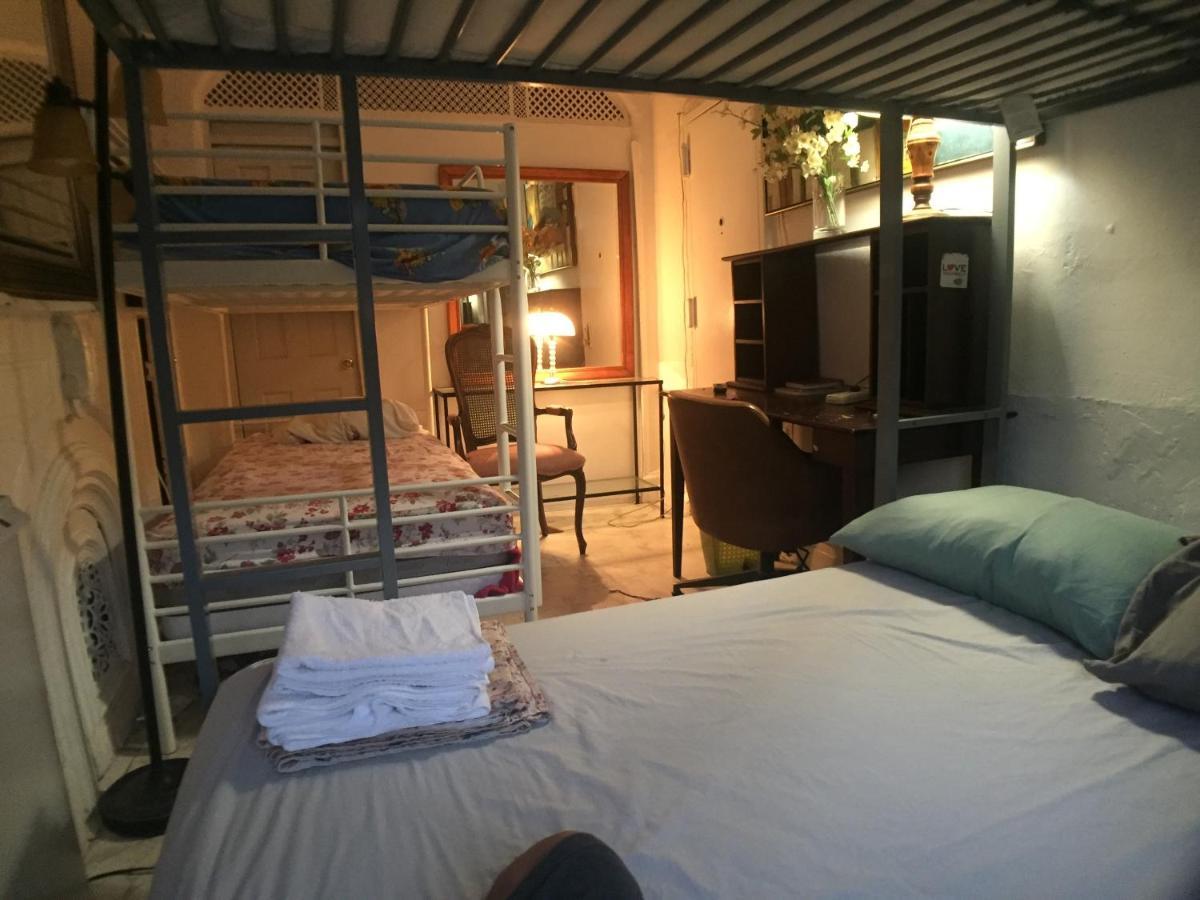 Guest house Private In Manhattan New York