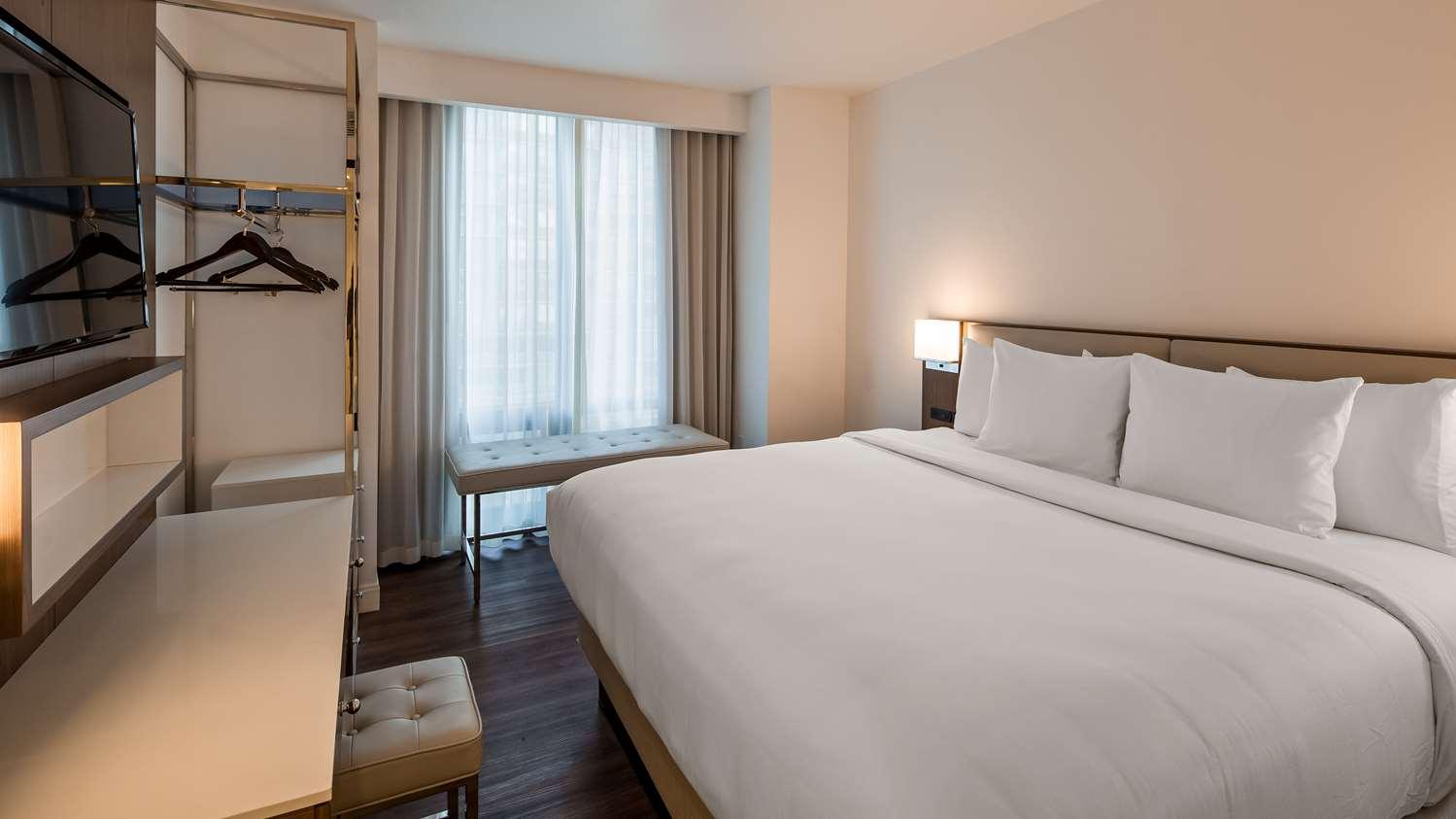 Hotel Western Premier Empire State 3*