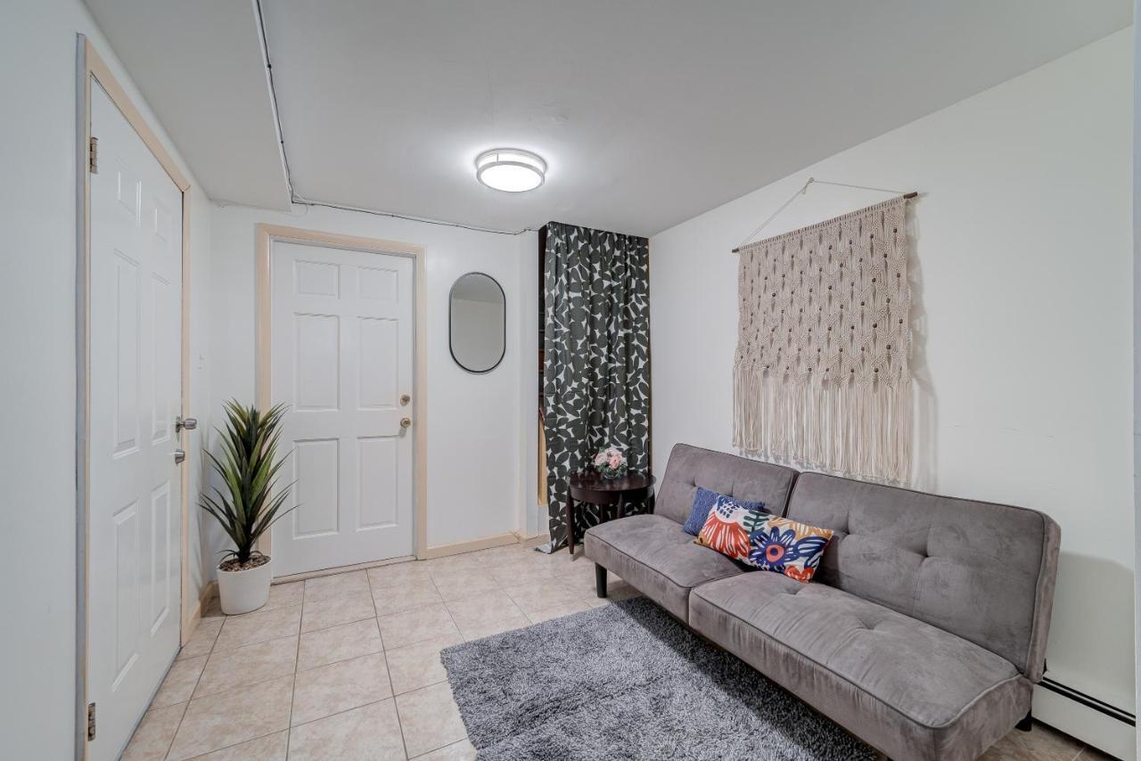 Wonderful Getaway In Canarsie Brooklyn With Parking * New York